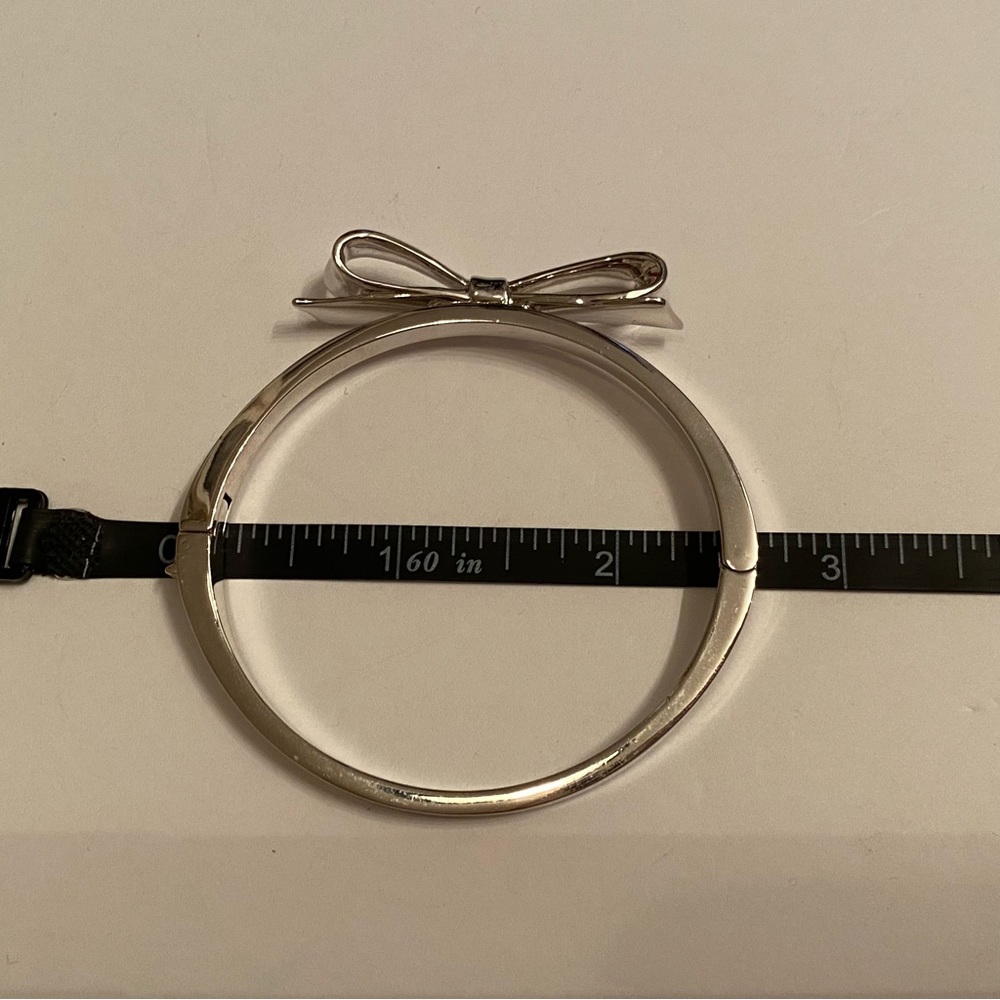 KATE SPADE BRACELET SKINNY SILVER TONE HINGED BOW BANGLE SIGNED - Picture 7 of 9